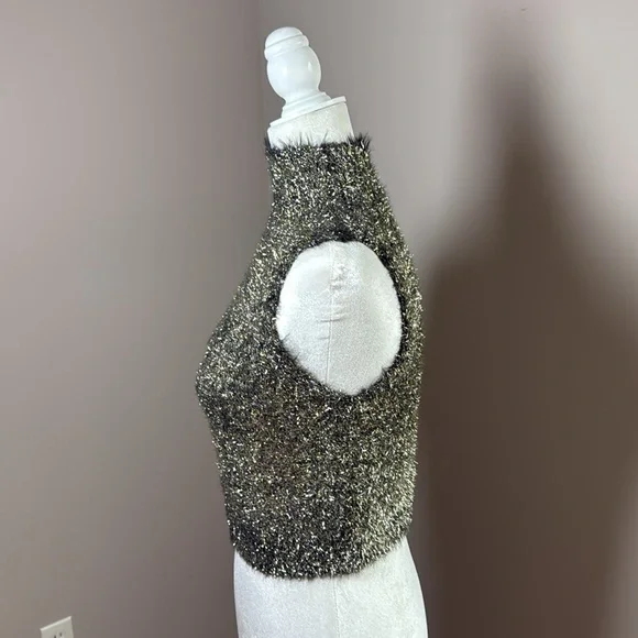 Shimmering Gold/Silver Tinsel Sleeveless Crop Top - Picture 2 of 4